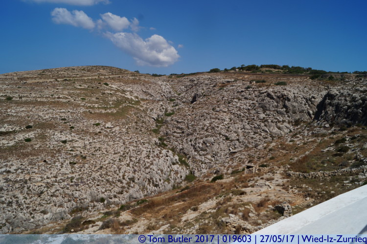 Photo ID: 019603, Limestone cliffs, Wied Iz-Zurrieq, Malta