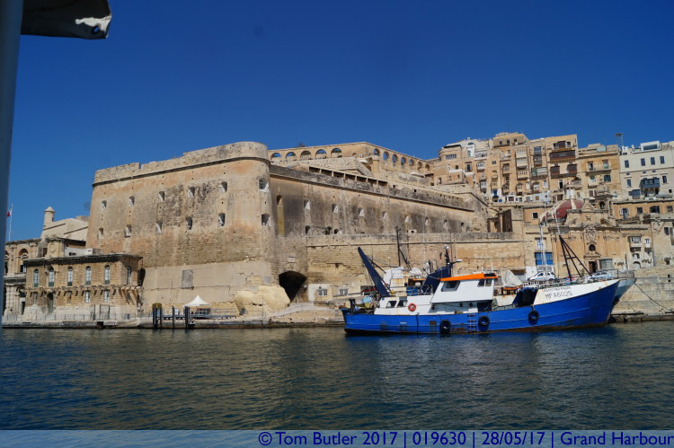 Photo ID: 019630, Upper Barrakka Gardens, Grand Harbour, Malta