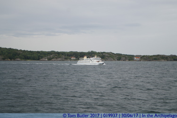 Photo ID: 019937, Inbound traffic, In the Archipelago, Sweden