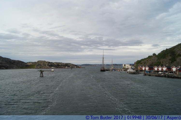 Photo ID: 019948, Through the strait, Asper, Sweden