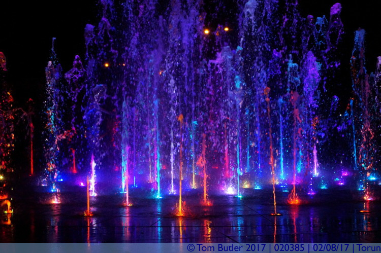 Photo ID: 020385, The Musical Fountain, Torun, Poland
