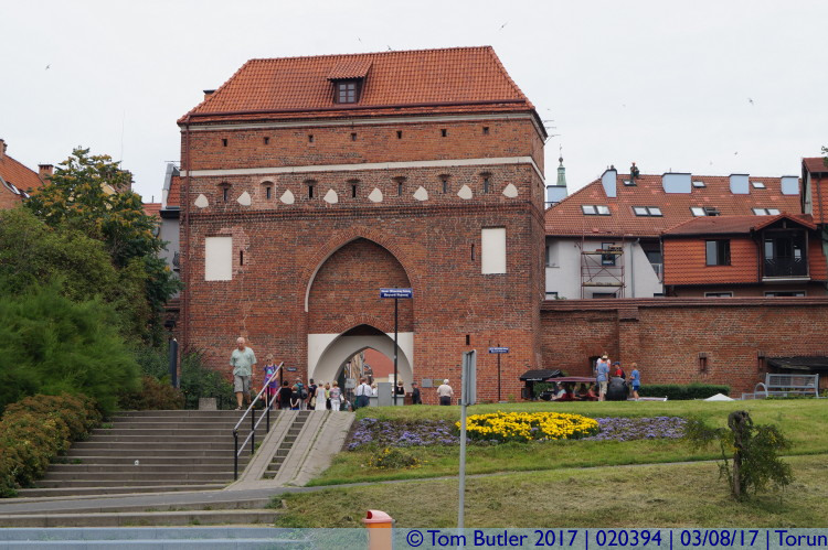 Photo ID: 020394, Gate and gardens, Torun, Poland