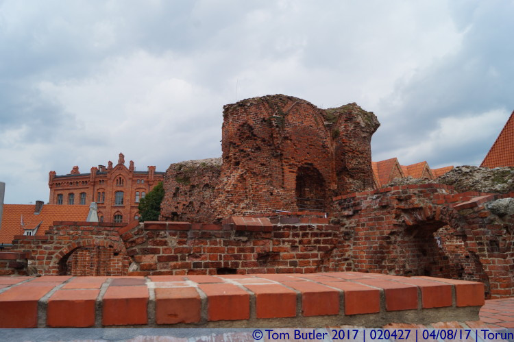 Photo ID: 020427, Across the ruins, Torun, Poland