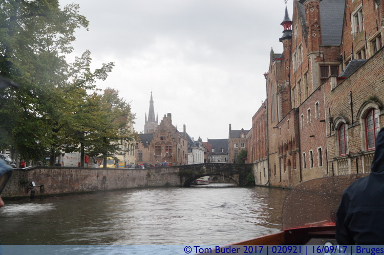 Photo ID: 020921, Turning back, Bruges, Belgium