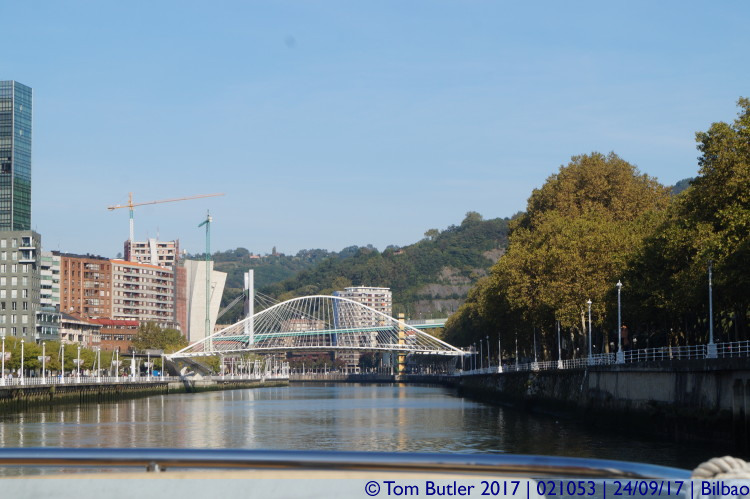 Photo ID: 021053, Heading downstream, Bilbao, Spain