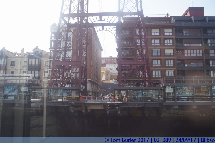 Photo ID: 021089, Crossing the river, Bilbao, Spain