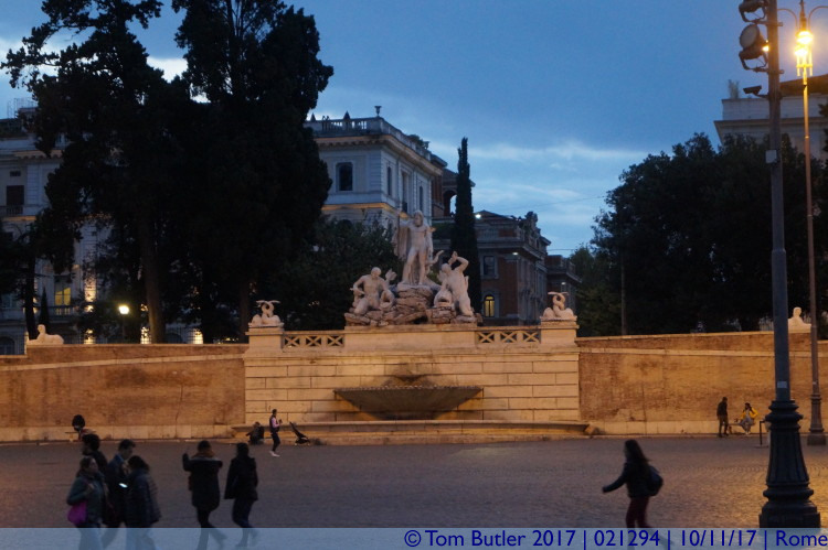 Photo ID: 021294, Fountains in the Piazza, Rome, Italy