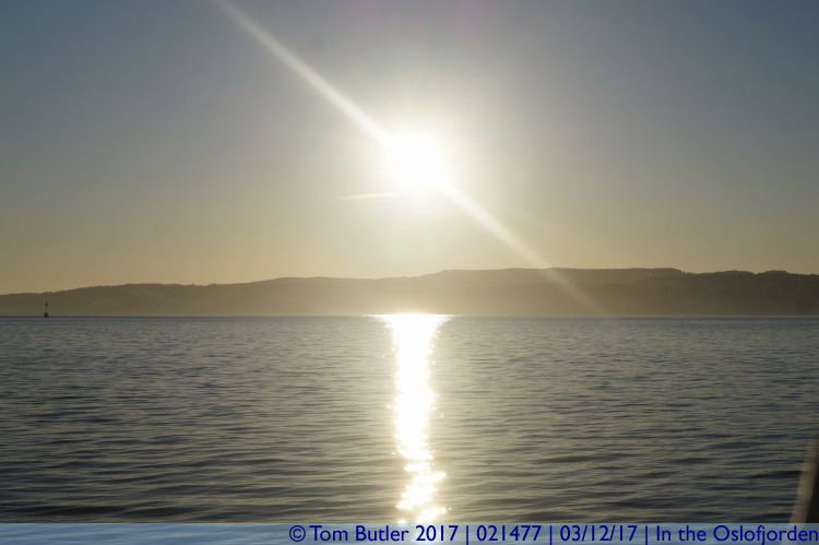Photo ID: 021477, Winter sun, In the Oslofjorden, Norway