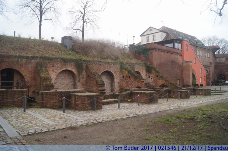 Photo ID: 021546, Ruins of the old magazine, Spandau, Germany