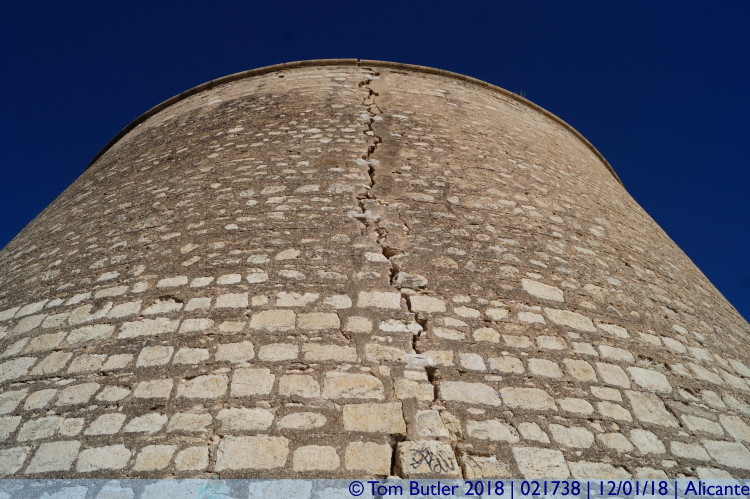 Photo ID: 021738, Cracks in the tower, Alicante, Spain