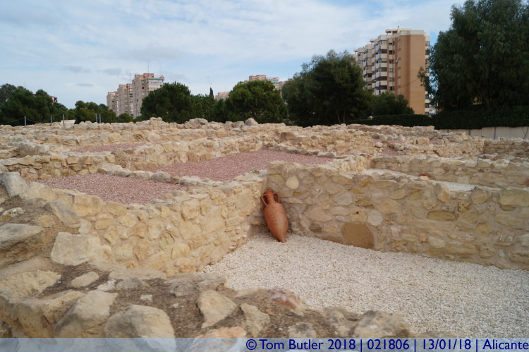 Photo ID: 021806, In the ruins, Alicante, Spain