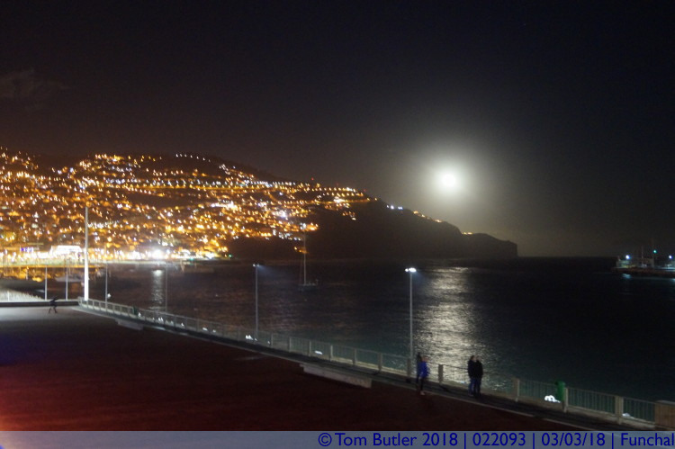 Photo ID: 022093, Bright moon, Funchal, Portugal