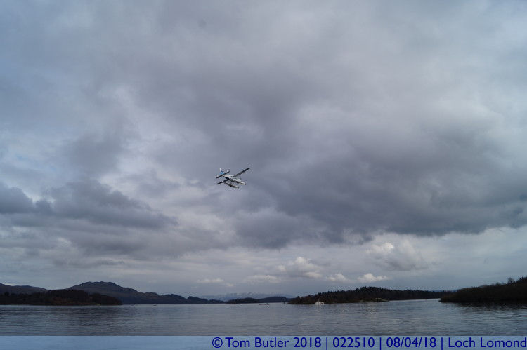 Photo ID: 022510, In coming, Loch Lomond, Scotland