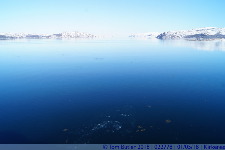 Photo ID: 022778, Ice on the water, Kirkenes, Norway