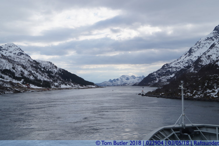 Photo ID: 022904, Narrow channel, Raftsundet, Norway