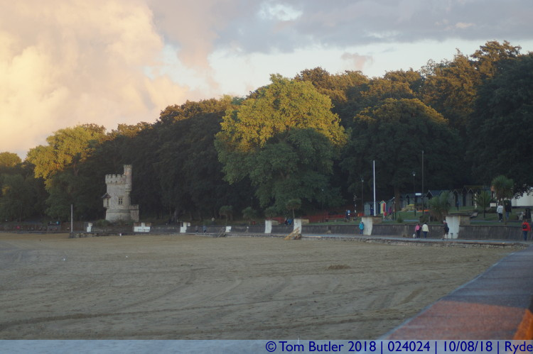 Photo ID: 024024, Tower and Beach, Ryde, Isle of Wight