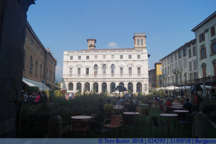 Photo ID: 024293, Piazza Vecchia, Bergamo, Italy