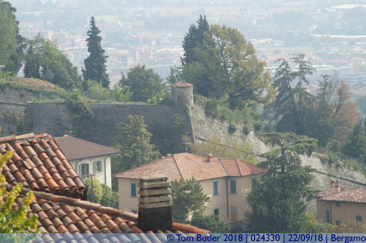 Photo ID: 024330, City walls, Bergamo, Italy