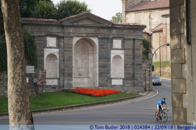 Photo ID: 024384, Fontana Di Sant'Agostino, Bergamo, Italy