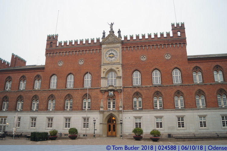 Photo ID: 024588, Front of the city hall, Odense, Denmark