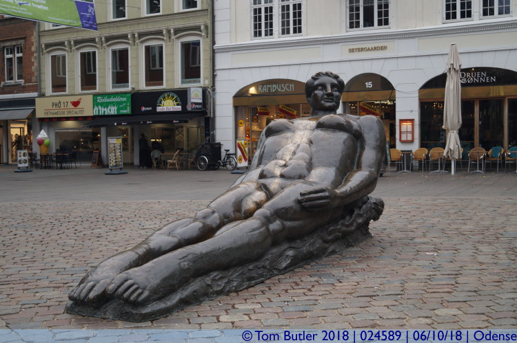 Photo ID: 024589, Statue in the Flakhaven, Odense, Denmark