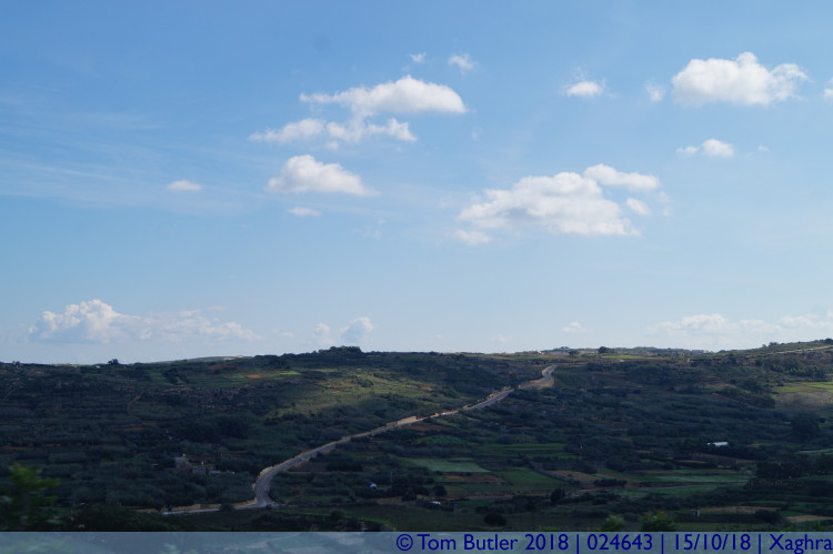 Photo ID: 024643, The road to Ramla Bay, Xaghra, Malta