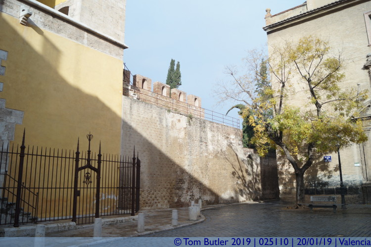 Photo ID: 025110, Last fragment of the city wall, Valencia, Spain