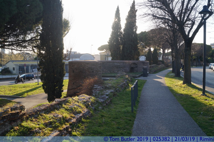 Photo ID: 025382, On the old walls, Rimini, Italy