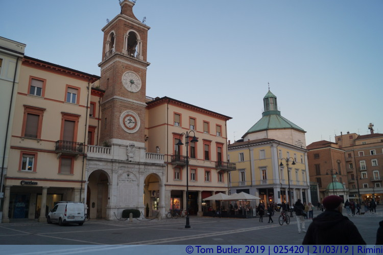 Photo ID: 025420, Piazza Tre Martiri, Rimini, Italy