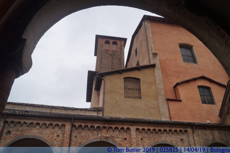 Photo ID: 025825, Tower of the complex, Bologna, Italy
