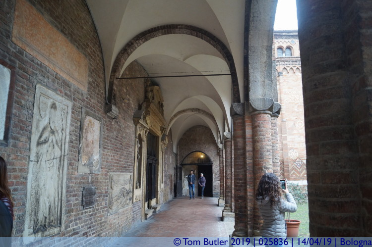 Photo ID: 025836, In the cloister, Bologna, Italy