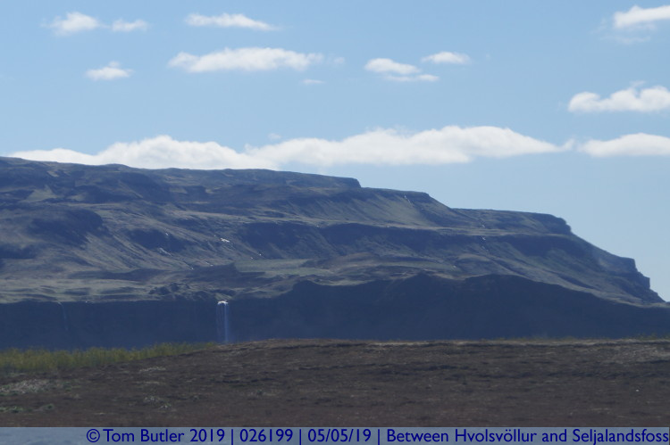 Photo ID: 026199, Wall of rock, Between Hvolsvllur and Seljalandsfoss, Iceland