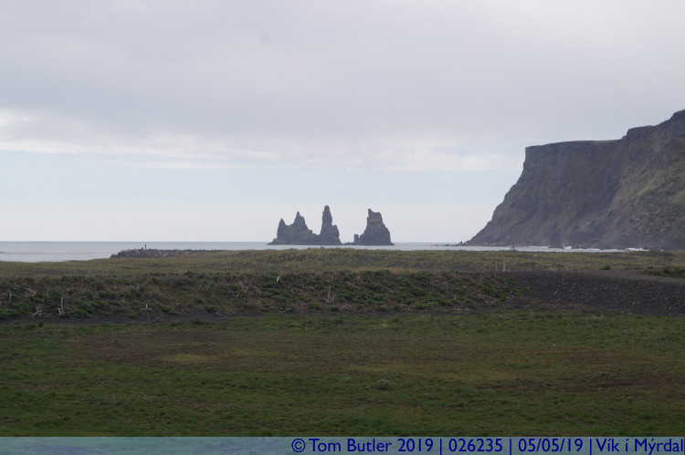 Photo ID: 026235, Reynisdrangar Sea stacks, Vk  Mrdal, Iceland