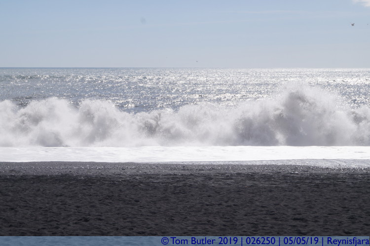 Photo ID: 026250, Waves crashing on the beach, Reynisfjara , Iceland