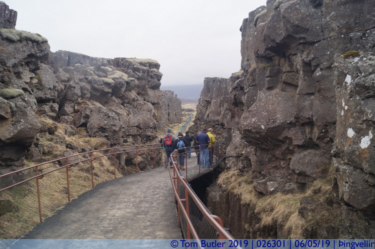 Photo ID: 026301, Descending a fissure, ingvellir , Iceland
