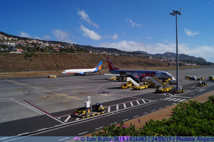 Photo ID: 026387, Pushback, Madeira Airport, Portugal