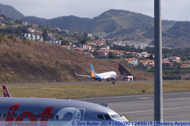 Photo ID: 026390, Rotate, Madeira Airport, Portugal