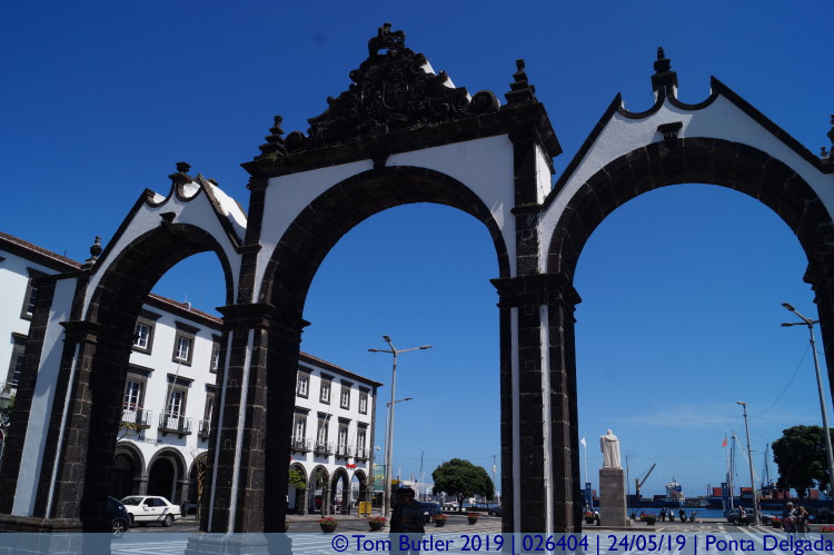 Photo ID: 026404, City gates, Ponta Delgada, Portugal