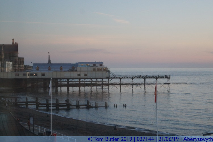 Photo ID: 027144, Pier at dusk, Aberystwyth, Wales