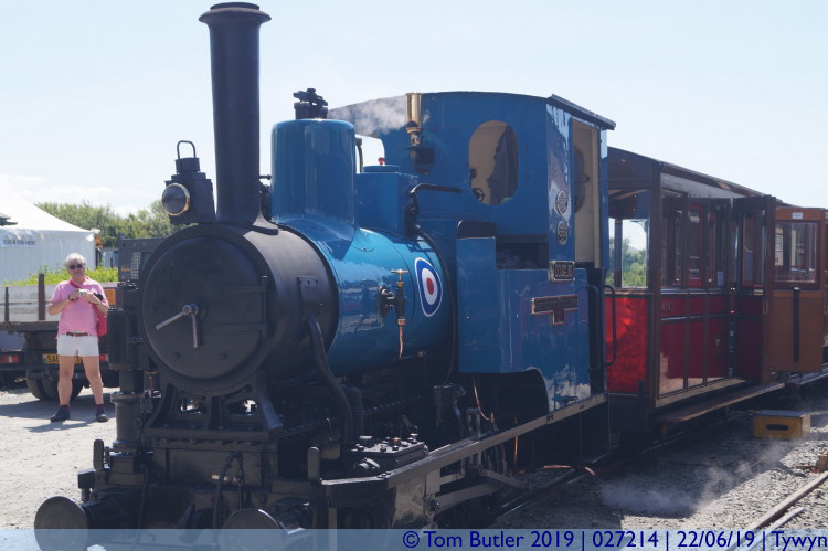 Photo ID: 027214, RAF memorial train, Tywyn, Wales