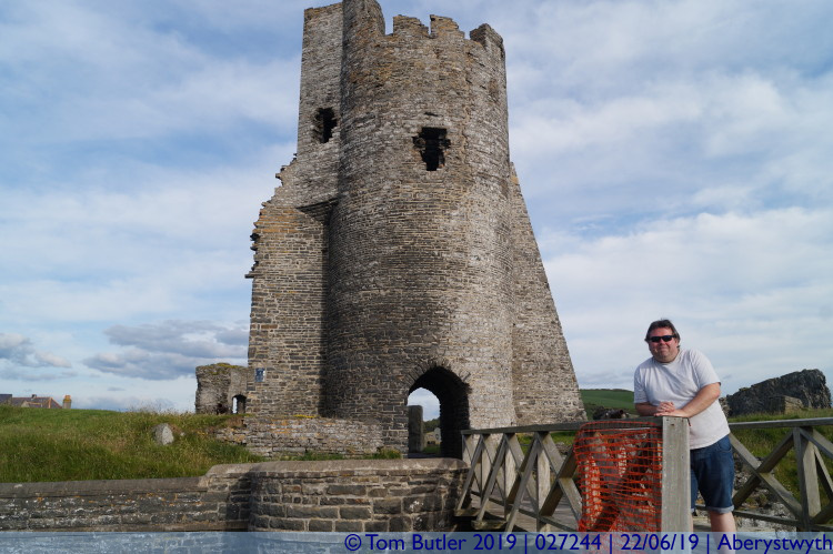 Photo ID: 027244, By the Castle, Aberystwyth, Wales