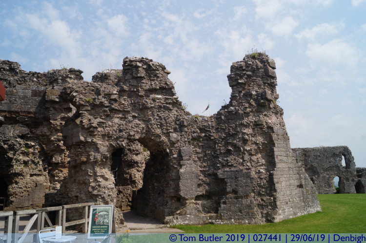 Photo ID: 027441, Ruins of Denbigh Castle, Denbigh, Wales