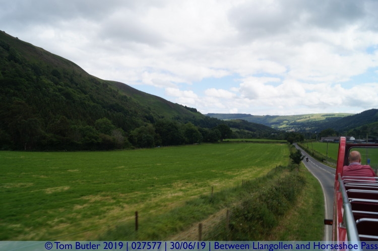 Photo ID: 027577, Heading down the valley, Between Llangollen and Horseshoe Pass, Wales