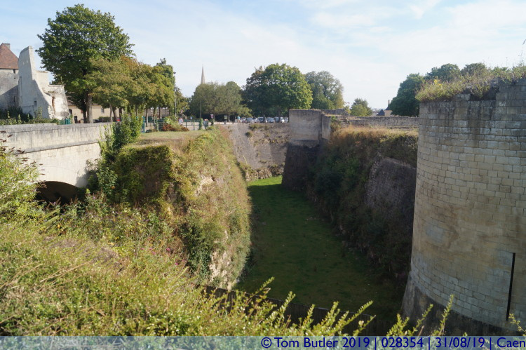 Photo ID: 028354, Inner moat, Caen, France