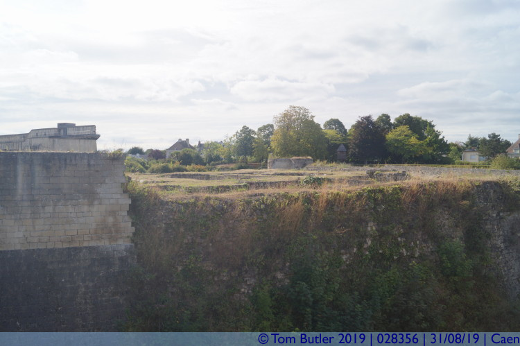 Photo ID: 028356, Ruins of the keep, Caen, France