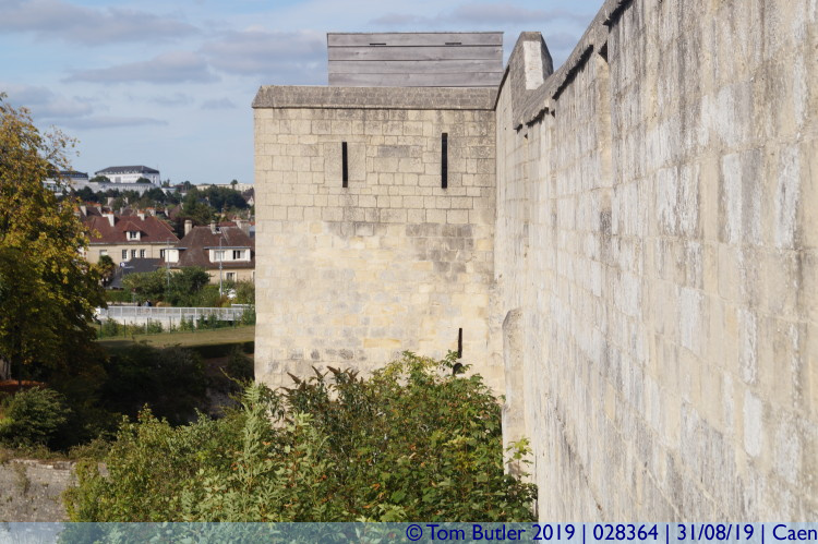 Photo ID: 028364, Outer walls, Caen, France