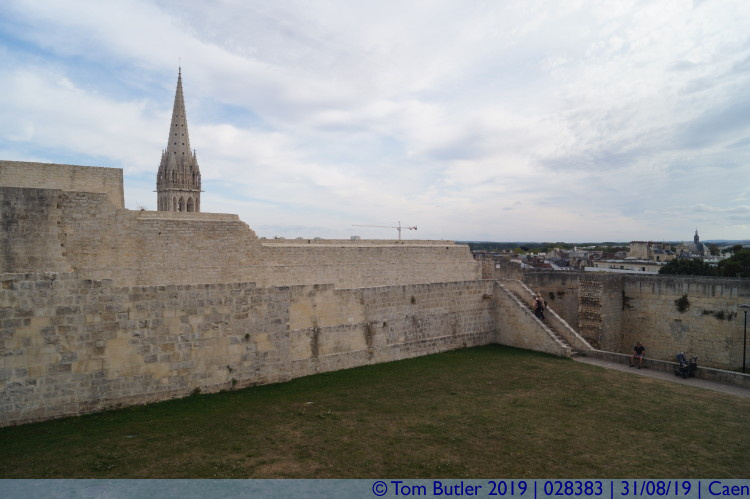Photo ID: 028383, Outer walls, Caen, France
