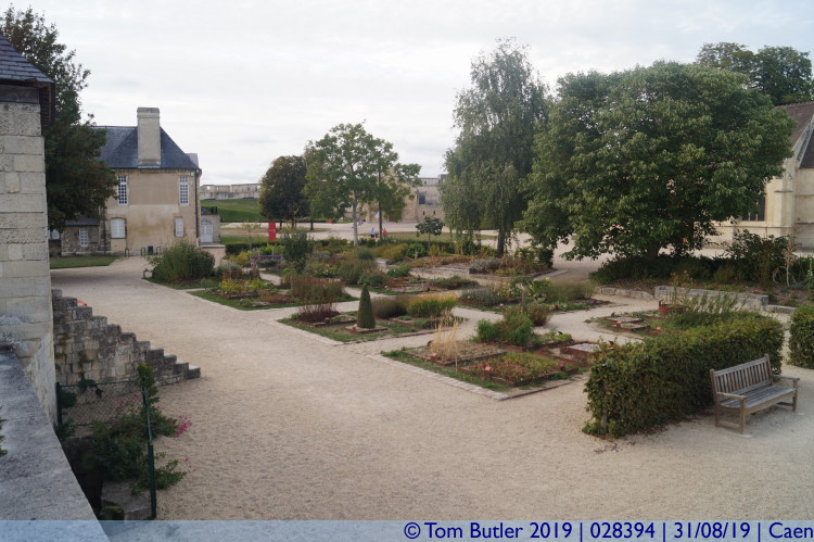 Photo ID: 028394, Castle garden, Caen, France