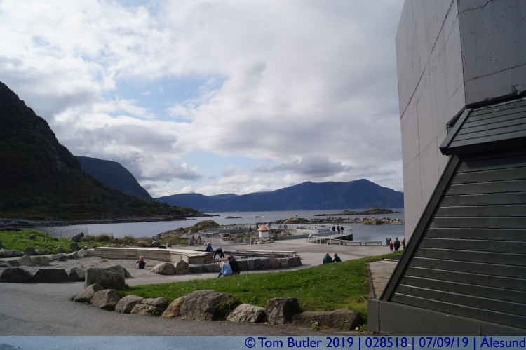 Photo ID: 028518, Outside pools, lesund, Norway