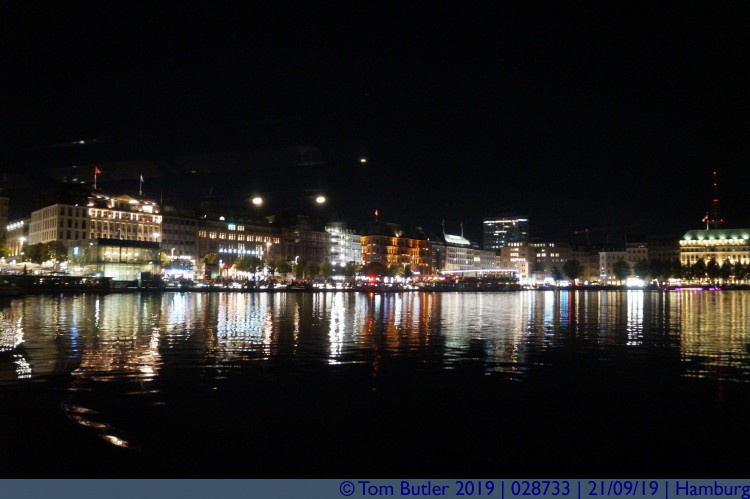 Photo ID: 028733, Binnenalster at night, Hamburg, Germany